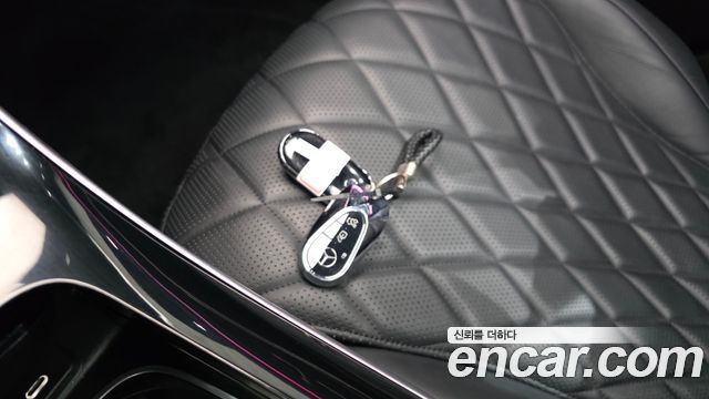 Mercedes-Benz S-Class 2021 — photo 23