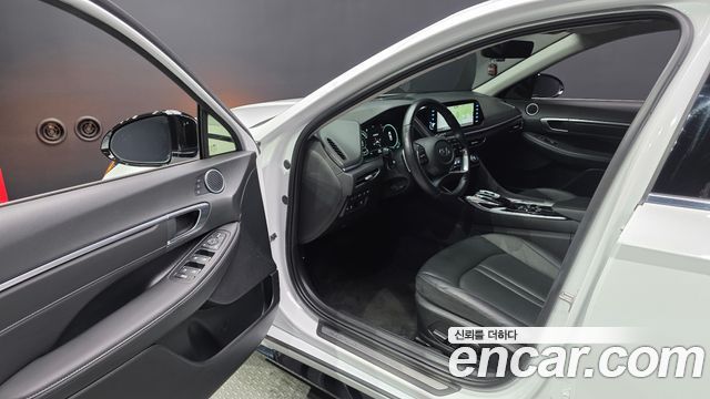 Hyundai Sonata 2023 — photo 13