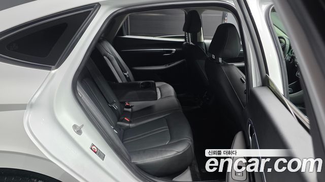 Hyundai Sonata 2023 — photo 18