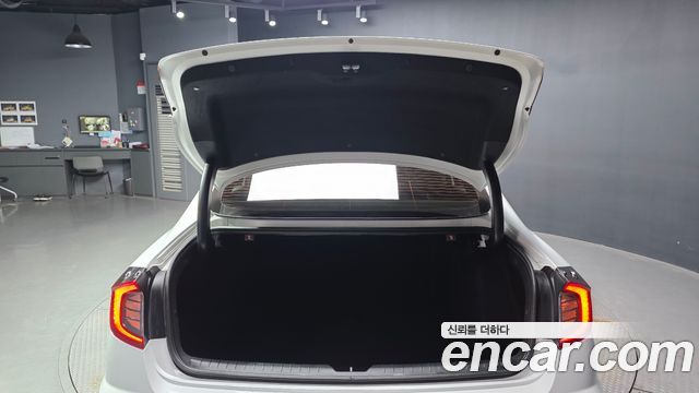 Hyundai Sonata 2023 — photo 26