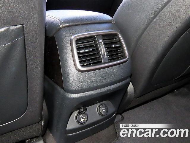 Kia Sorento 2016 — photo 17