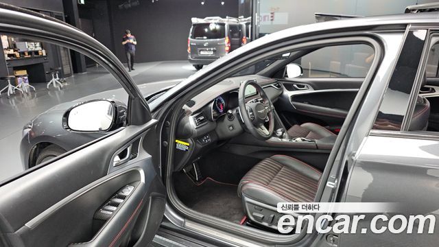 Genesis G70 2018 — photo 10