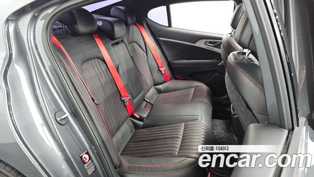 Genesis G70 2018 — photo 11