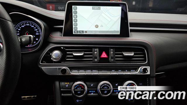 Genesis G70 2018 — photo 17