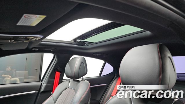 Genesis G70 2018 — photo 18