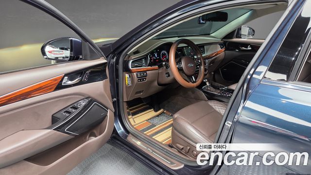 Kia K7 2016 — photo 11