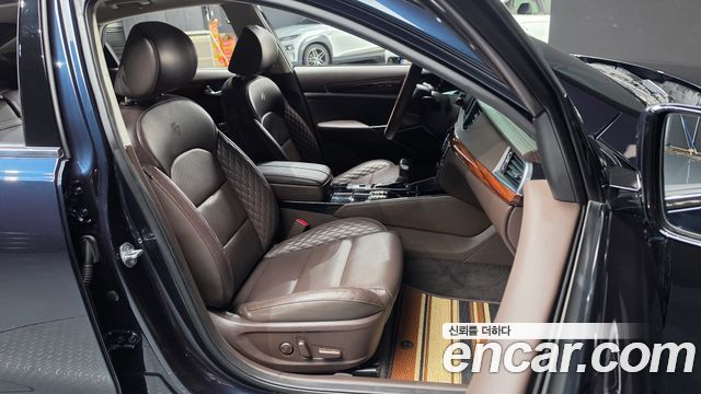 Kia K7 2016 — photo 12