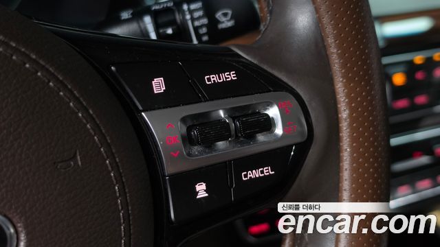 Kia K7 2016 — photo 15