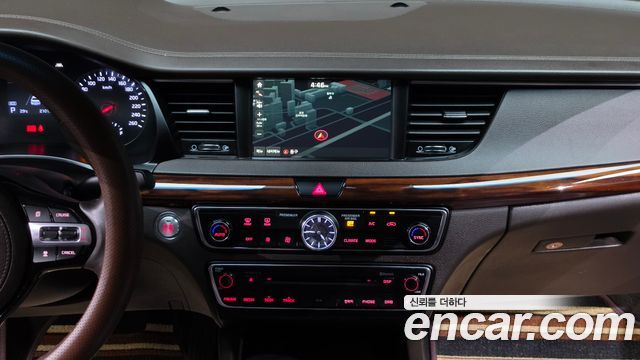 Kia K7 2016 — photo 16