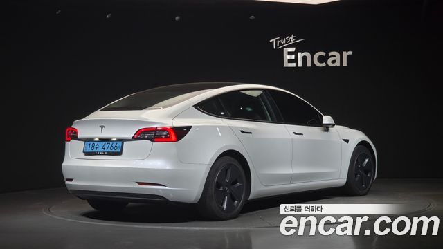 Tesla Model 3 2022 — photo 2