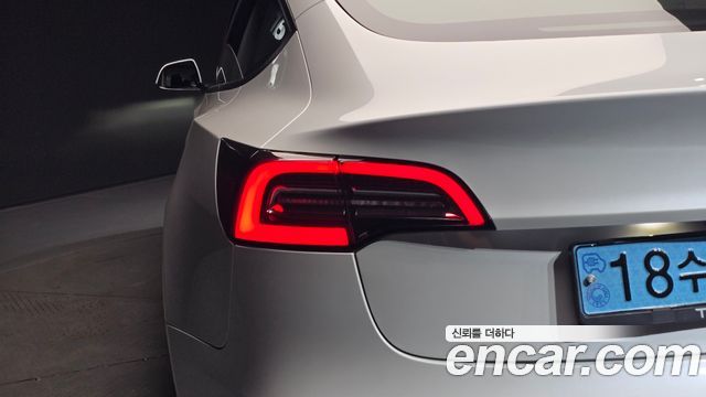 Tesla Model 3 2022 — photo 9