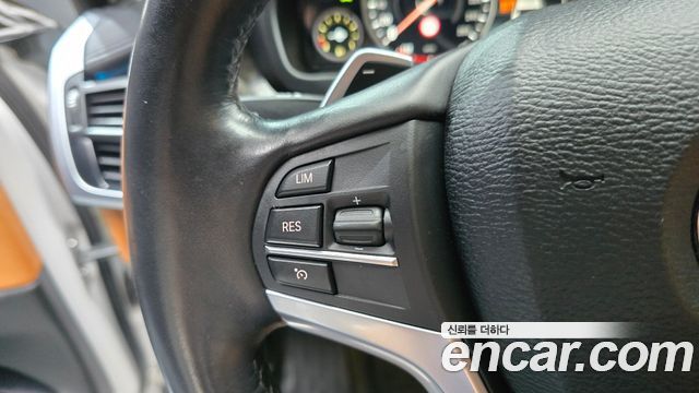 BMW X6 2018 — photo 24