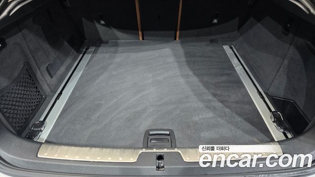 BMW X6 2018 — photo 35
