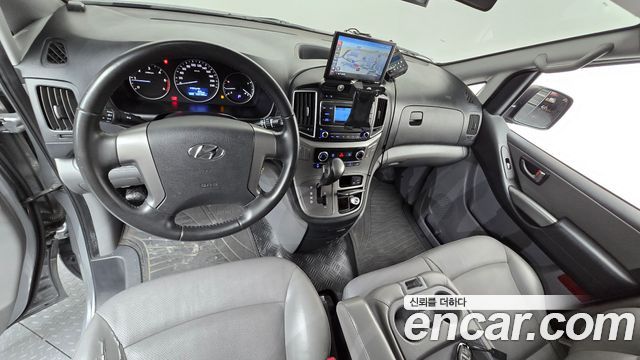 Hyundai Starex 2020 — photo 10