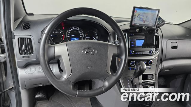Hyundai Starex 2020 — photo 17