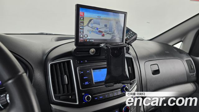 Hyundai Starex 2020 — photo 18