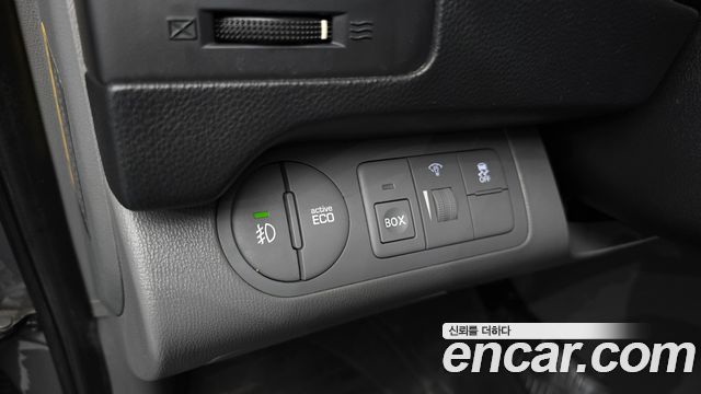 Hyundai Starex 2020 — photo 23