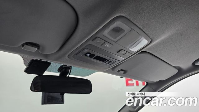 Hyundai Starex 2020 — photo 28