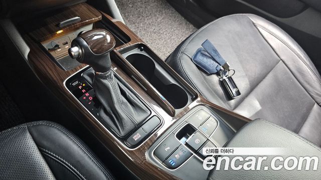 Kia K7 2015 — photo 9