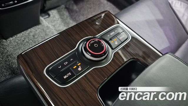 Kia K7 2015 — photo 18