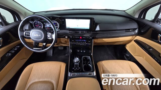 Kia Canival 2023 — photo 10