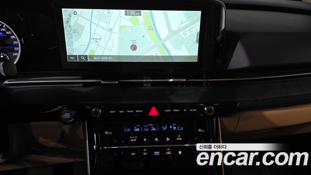 Kia Canival 2023 — photo 19