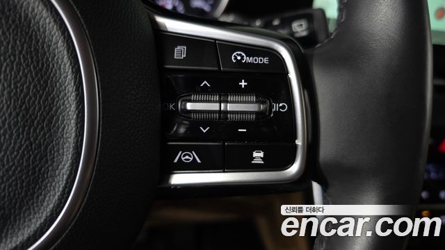 Kia Canival 2023 — photo 22