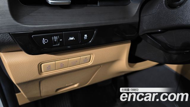 Kia Canival 2023 — photo 26