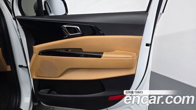 Kia Canival 2023 — photo 14