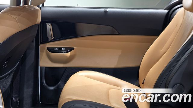 Kia Canival 2023 — photo 15