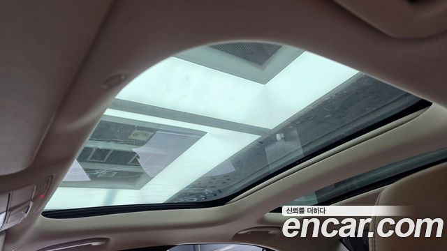 Mercedes-Benz E-Class 2019 — photo 25