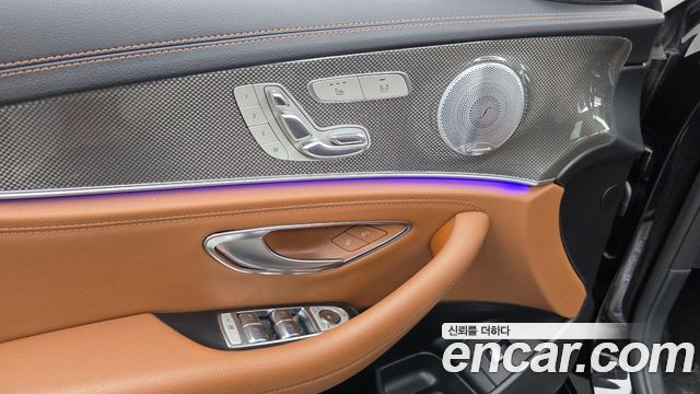 Mercedes-Benz E-Class 2019 — photo 27