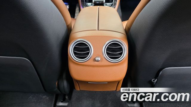 Mercedes-Benz E-Class 2019 — photo 29