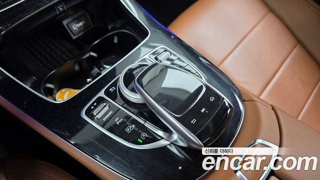 Mercedes-Benz E-Class 2019 — photo 33