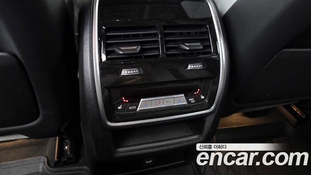BMW X6M 2021 — photo 24