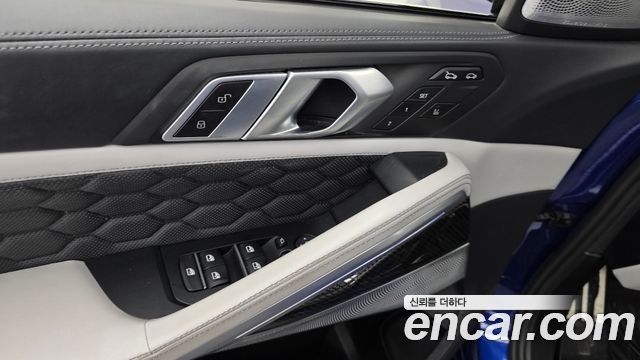 BMW X6M 2021 — photo 28