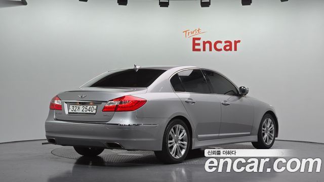 Hyundai Genesis 2012 — photo 2