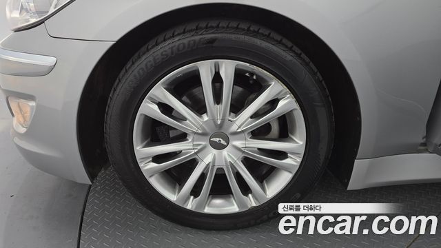 Hyundai Genesis 2012 — photo 5