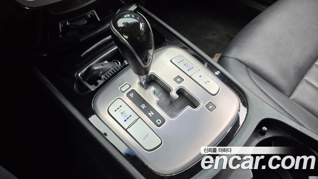 Hyundai Genesis 2012 — photo 9