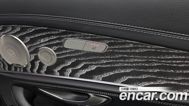 Mercedes-Benz E-Class 2021 — photo 24