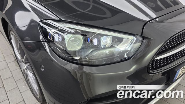Mercedes-Benz E-Class 2021 — photo 8