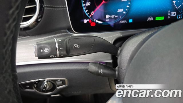 Mercedes-Benz E-Class 2021 — photo 28