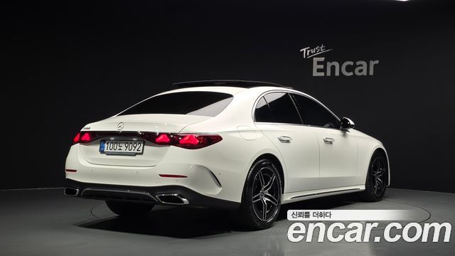 Mercedes-Benz E-Class 2026 — photo 2