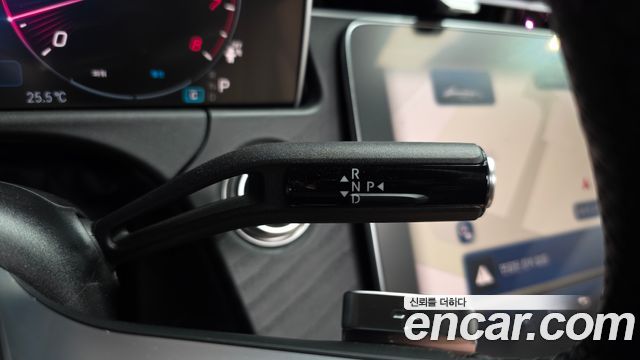 Mercedes-Benz E-Class 2026 — photo 9