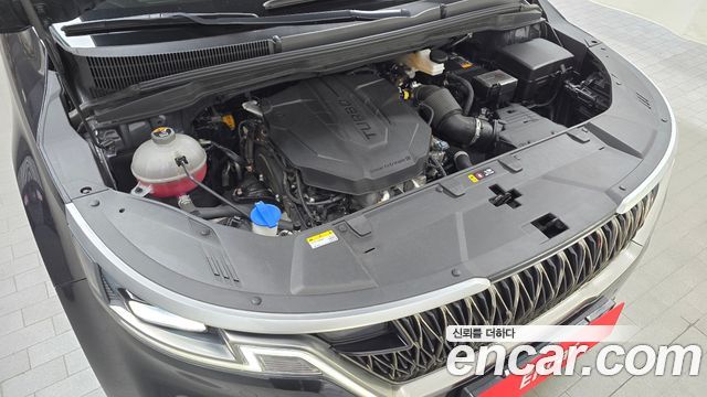 Kia Canival 2023 — photo 6