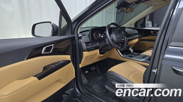 Kia Canival 2023 — photo 10