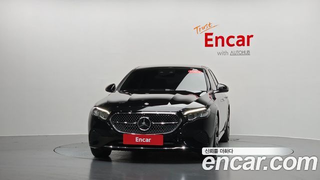 Mercedes-Benz E-Class 2025 — photo 3