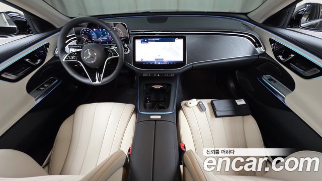 Mercedes-Benz E-Class 2025 — photo 10