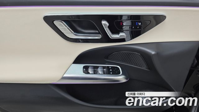 Mercedes-Benz E-Class 2025 — photo 26