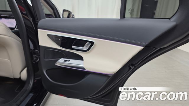 Mercedes-Benz E-Class 2025 — photo 15